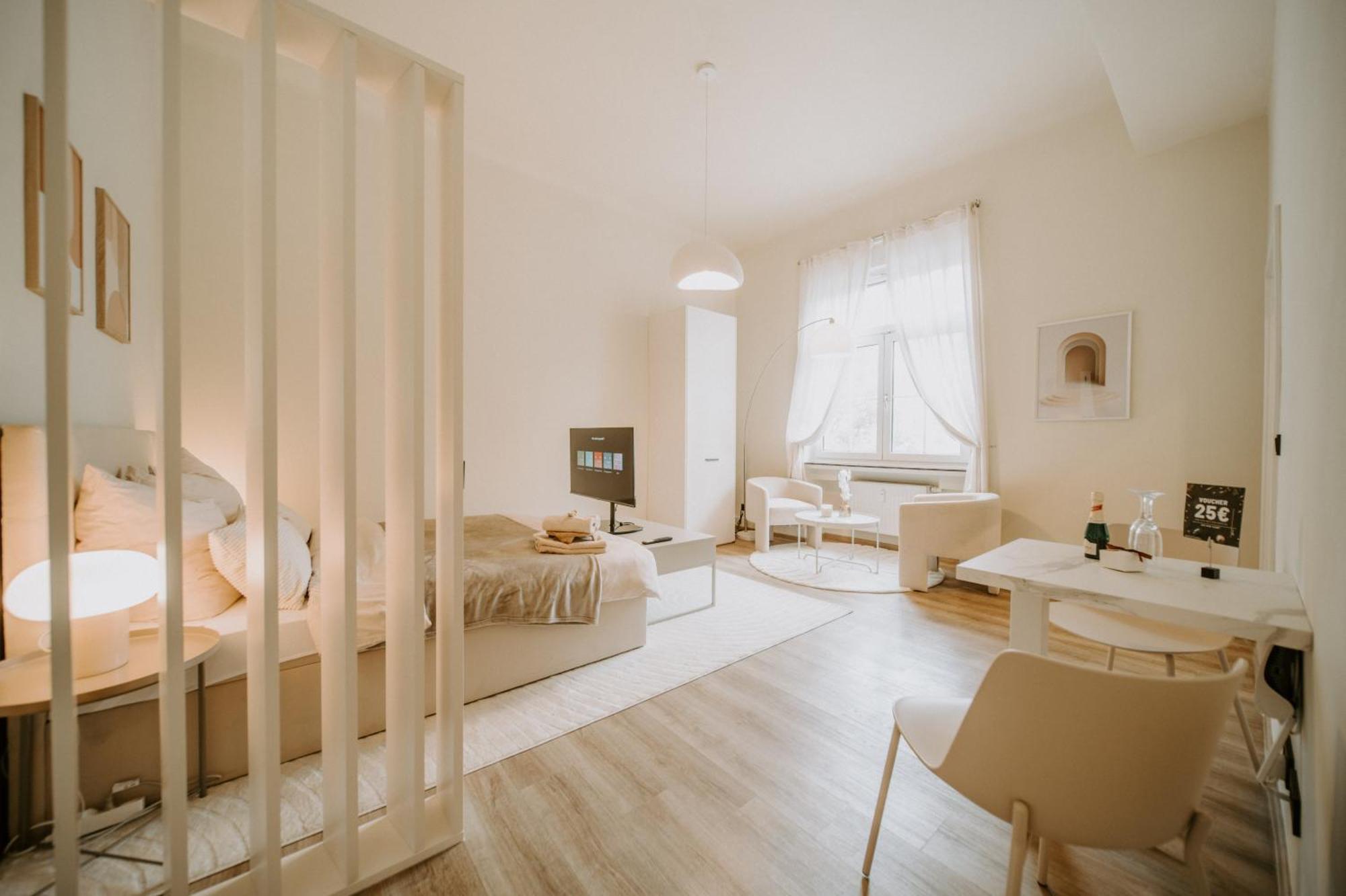 Llr Design - Soleil Blanc Im Zentrum Von Koblenz Apartment